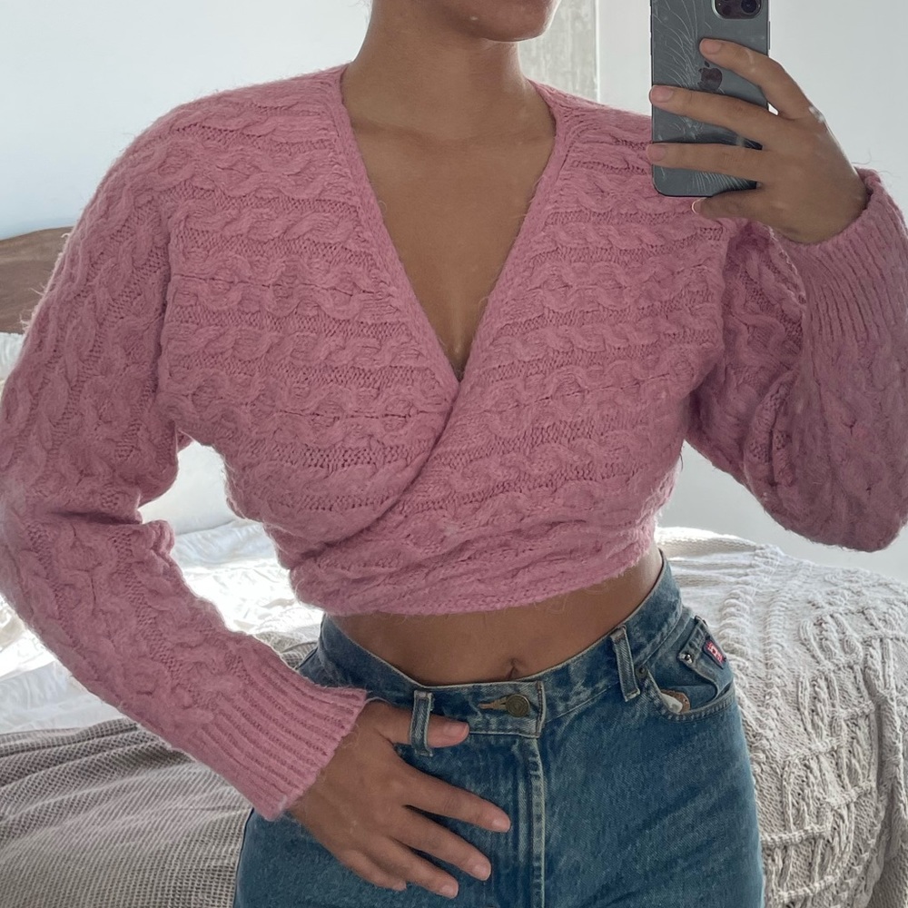 Cropped wrap pink chunky sweater Zara